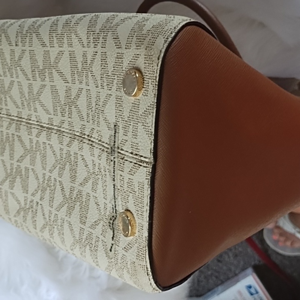 Michael Kors Brown and Cream Satchel with Signature Monogram - Picture 4 of 8